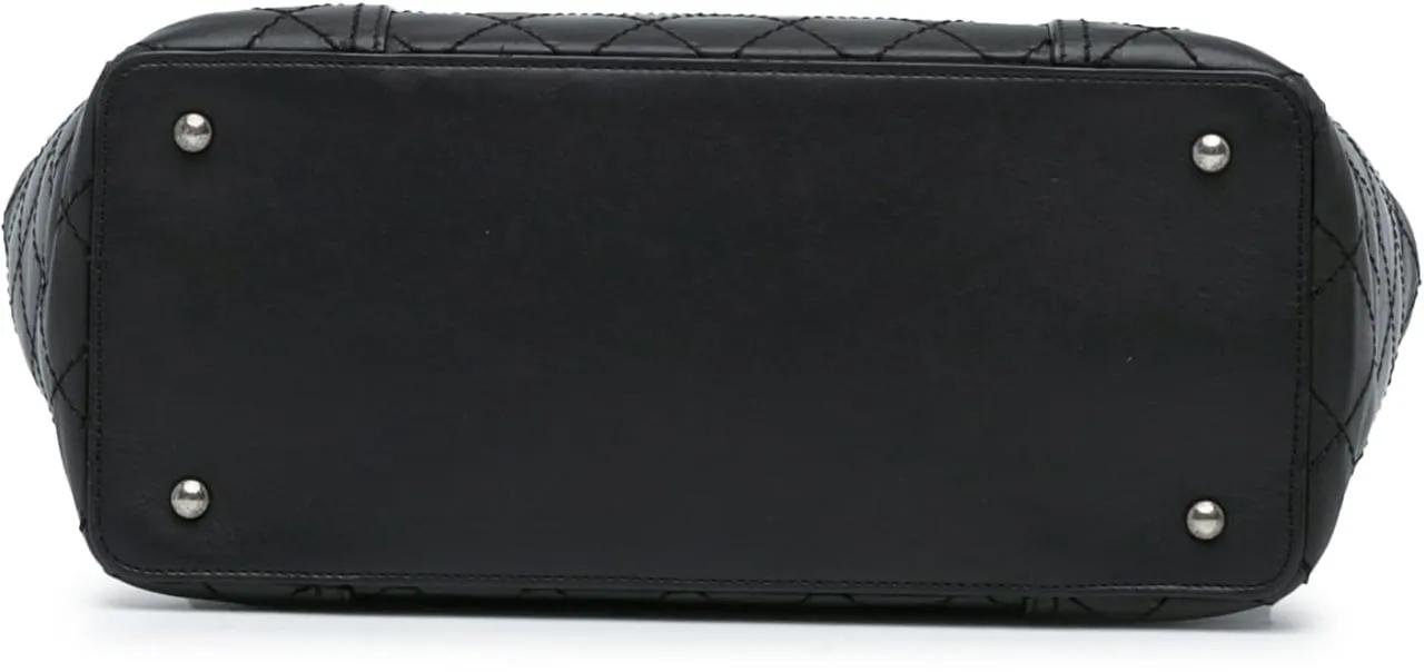 Chanel Shoppers 2015-2016 Medium CC Stitched Calfskin Pocket Zippe in zwart