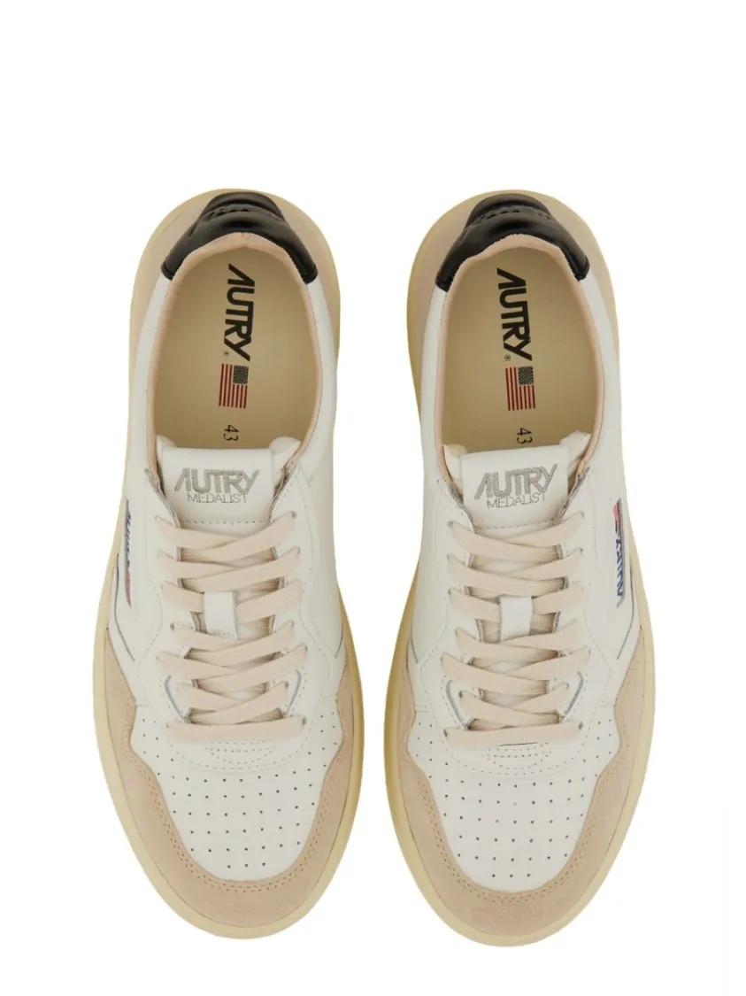 Thumbnail - Autry Low-Top Sneaker - Medalist Low Sneaker - Gr. 45 (EU) - in Beige - für Damen