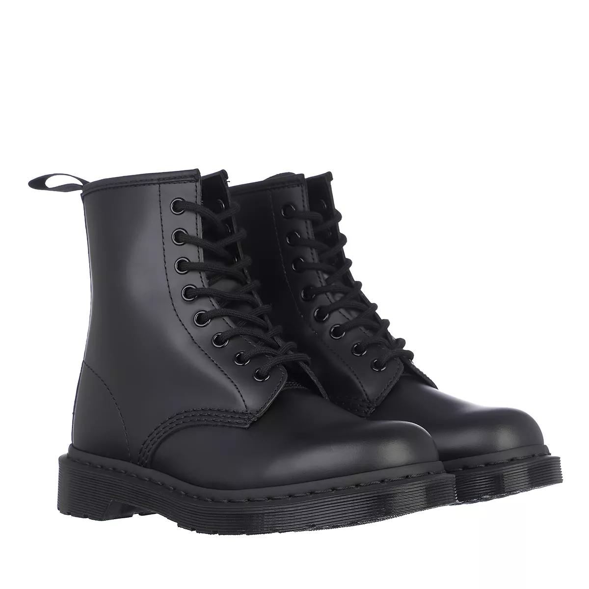 Doc martens store monochrome black