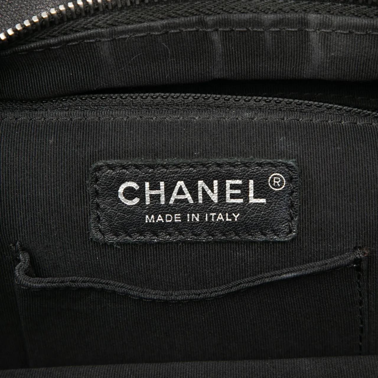 Thumbnail - Chanel Rucksäcke - Small CC Calfskin Drawstring Flap Backpack - Gr. unisize - in Schwarz - für Damen