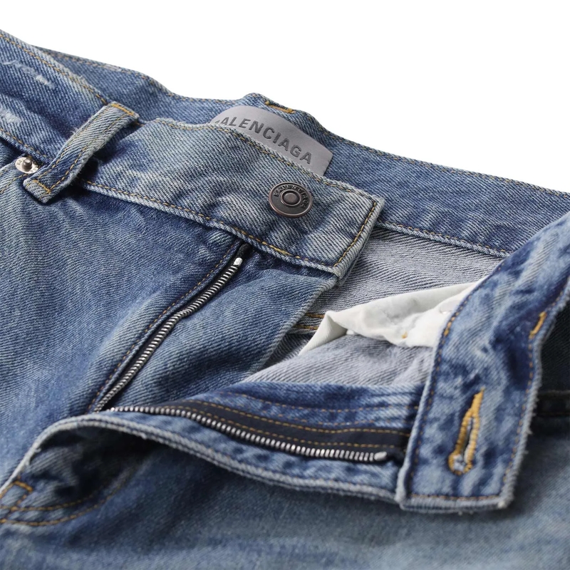 Balenciaga Jeans Relaxed-Fit Jeans aus Baumwolle blau(Image 4)