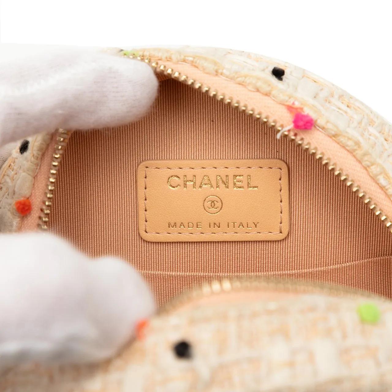 Thumbnail - Chanel Hobo Bags - CC Quilted Tweed Round Crossbody - Gr. unisize - in Braun - für Damen