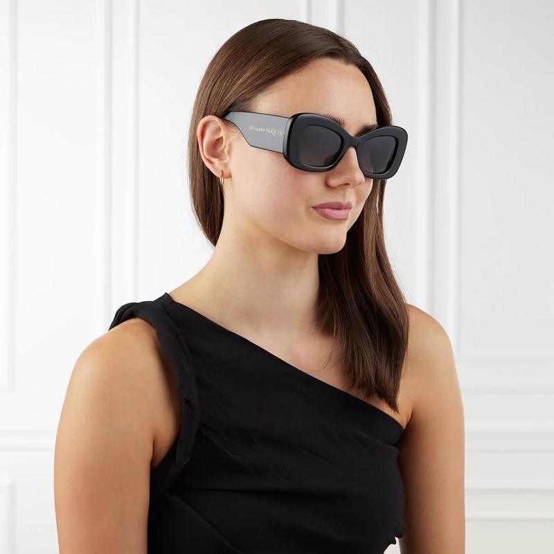 Alexander McQueen Sonnenbrille AM0434S BLACK-BLACK-GREY (Image 2)