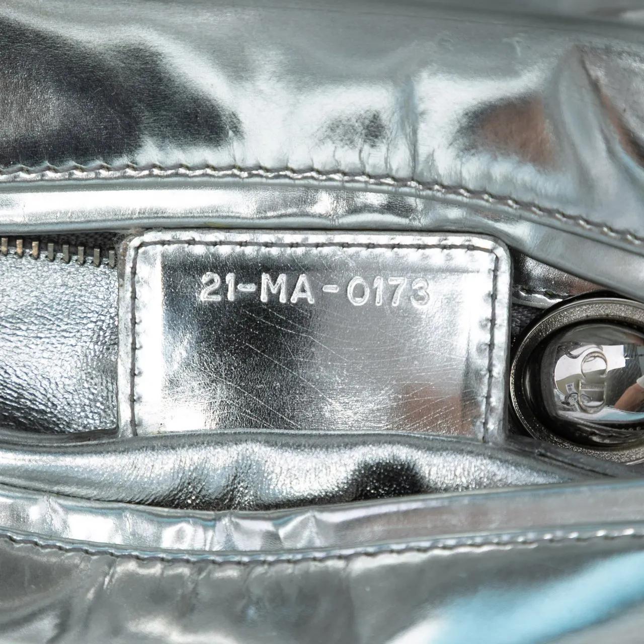 Thumbnail - Christian Dior Hobo Bags - Medium Metallic Patent Lady Dior - Gr. unisize - in Silber - für Damen