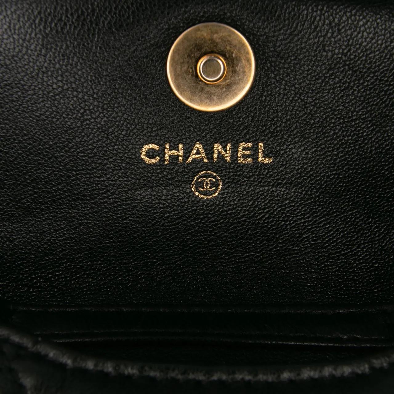 Thumbnail - Chanel Hobo Bags - Quilted Lambskin 19 Flap Coin Purse With Chain - Gr. unisize - in Schwarz - für Damen