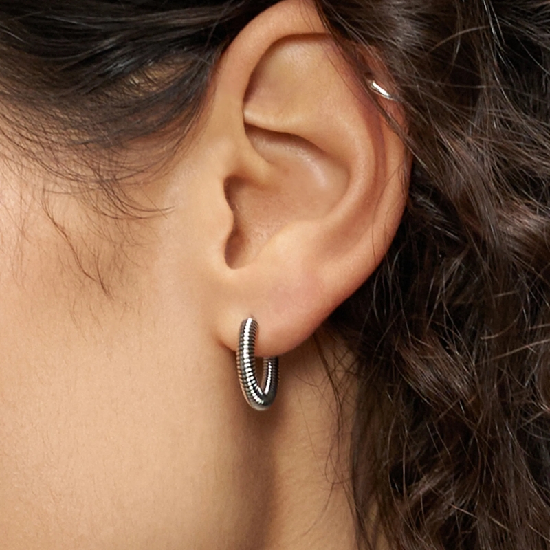 Liebeskind Berlin Ohrstecker Edelstahl Twist silber(Image 7)