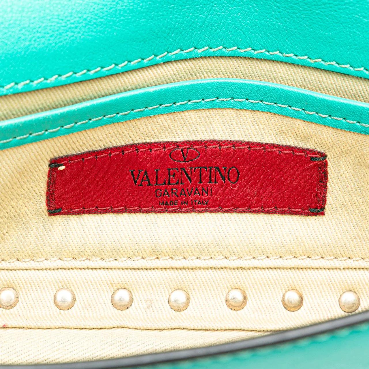 Thumbnail - Valentino Garavani Clutches - Nappa Rockstud Bangle Clutch - Gr. unisize - in Blau - für Damen