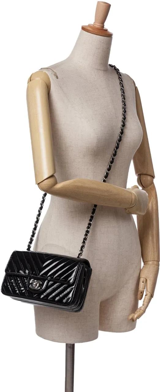 Thumbnail - Chanel Hobo Bags - 2017-2018 Mini Rectangular Classic Chevron Patent - Gr. unisize - in Schwarz - für Damen