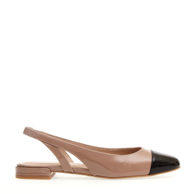 Stuart Weitzman Pumps Nude And Black Patent Low Slingback Brown