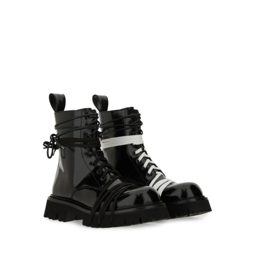 Moschino Stiefel Glossy Leather Lace-Up Boot With Sole Black (Image 2)