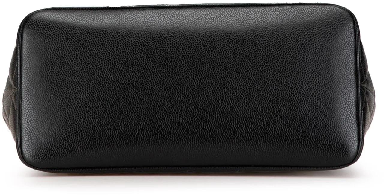 Chanel Totes & shoppers Caviar Medallion Tote in zwart