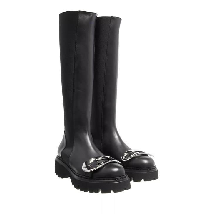 No 21 boots store