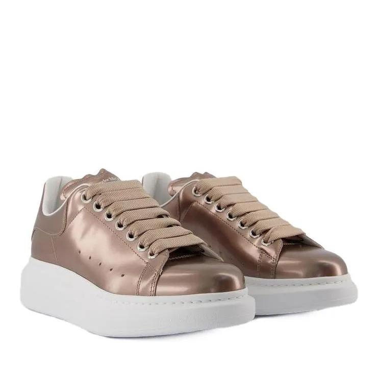 Alexander McQueen Low-Top Sneaker - Oversized Sneakers - Leather - Beige - Gr. 39 (EU) - in Braun - für Damen