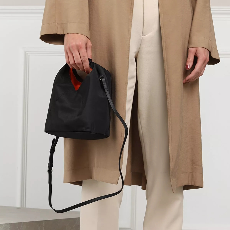 MM6 Maison Margiela Sac à bandoulière Borsa Mano Black(Image 2)