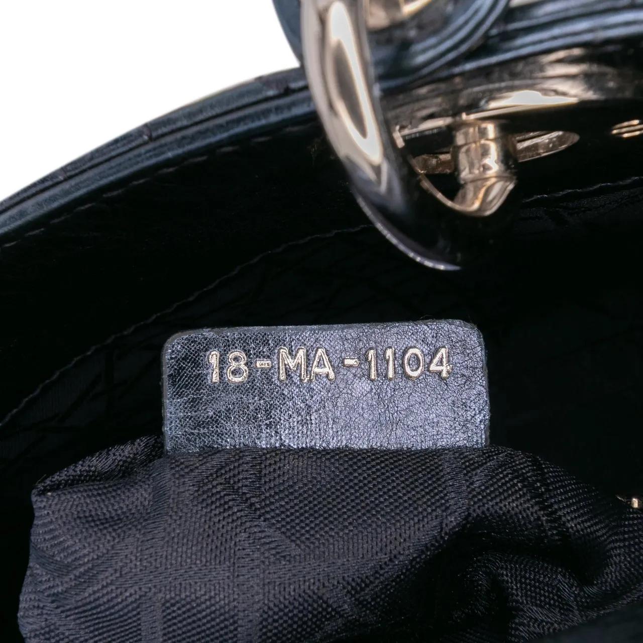 Thumbnail - Christian Dior Hobo Bags - Mini Crinkled Calfskin Cannage Lady Dior - Gr. unisize - in Blau - für Damen