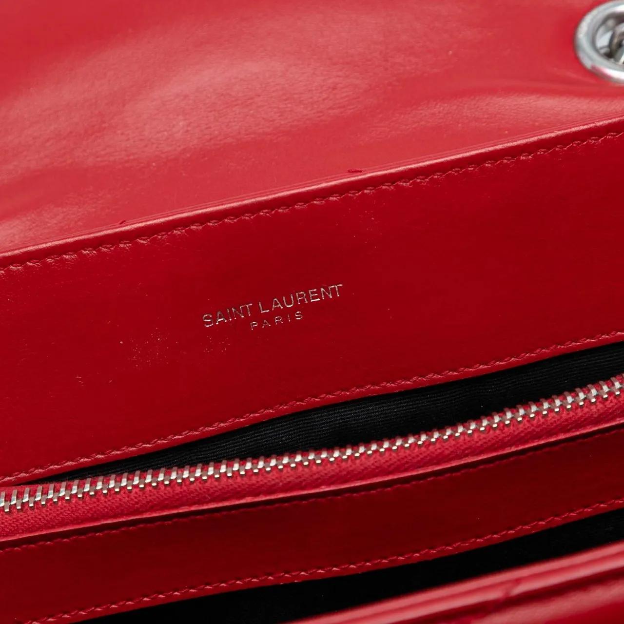 Thumbnail - Saint Laurent Hobo Bags - Medium Leather Monogram Matelasse LouLou Bag - Gr. unisize - in Rot - für Damen