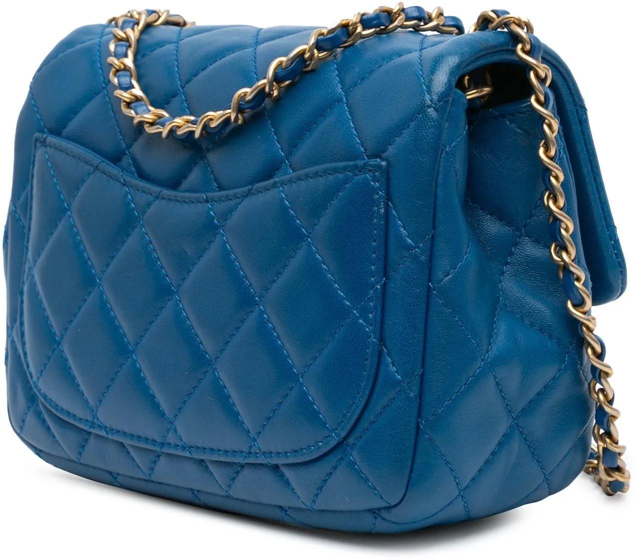 Chanel Hobo bags 2019 Mini Square Classic Lambskin Pearl Crush Sing in blauw