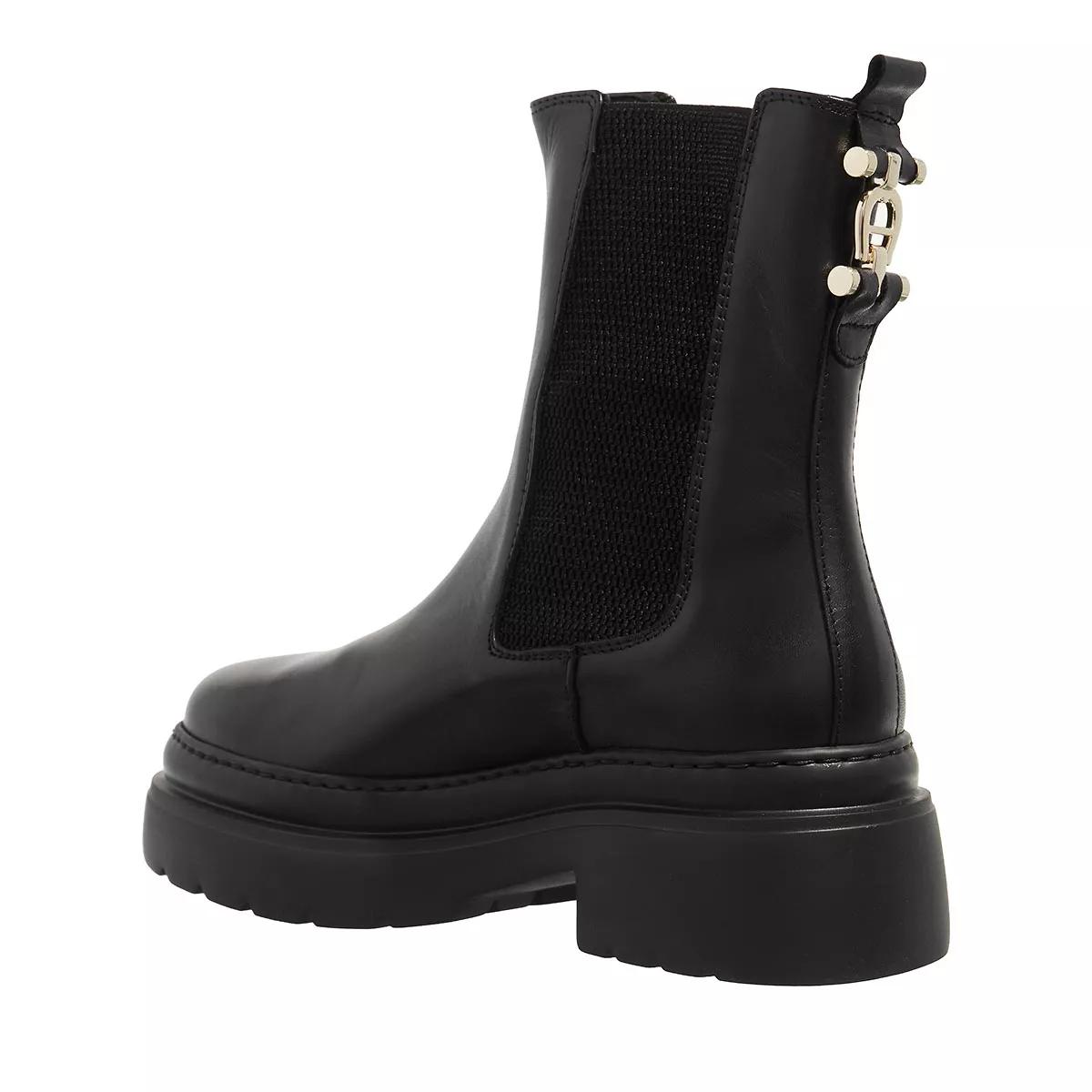 AIGNER Aila 9 Black Chelsea Boot