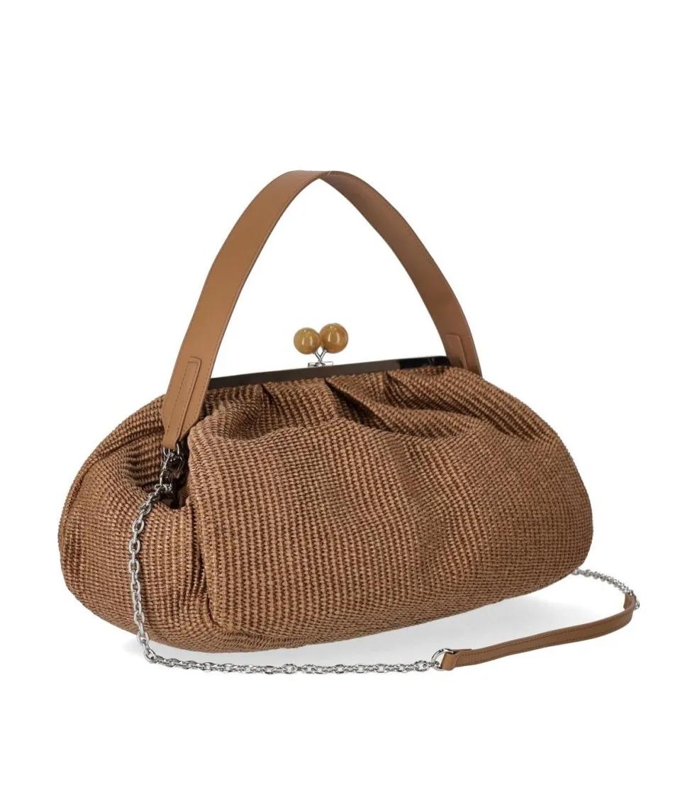 WEEKEND Max Mara Clutches Pasticcino Nabarro Large Tan Clutch Bag in bruin