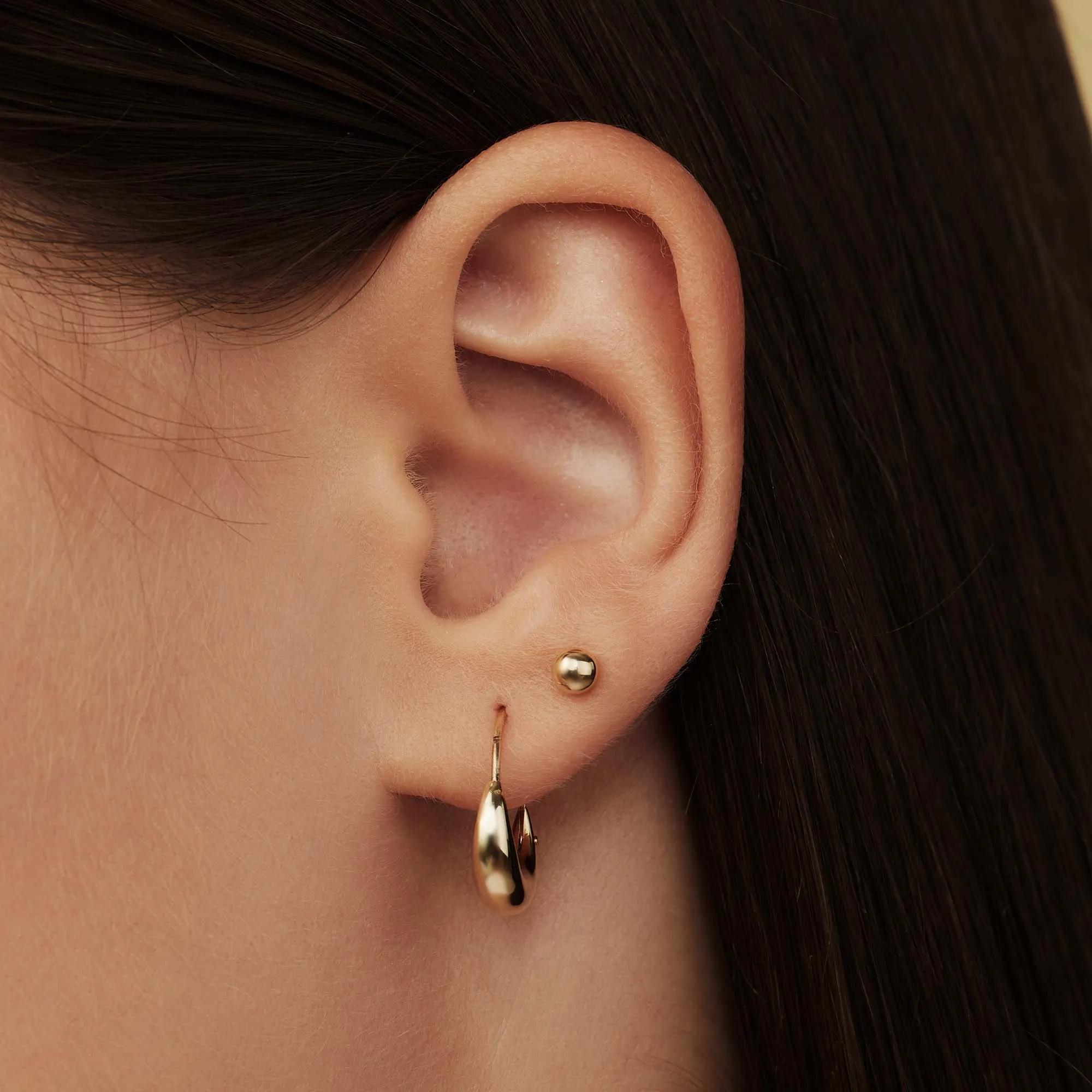 Thumbnail - Isabel Bernard Ohrringe - Le Marais Solene 14 Karat Hoop Earrings - Gr. unisize - in Gold - für Damen