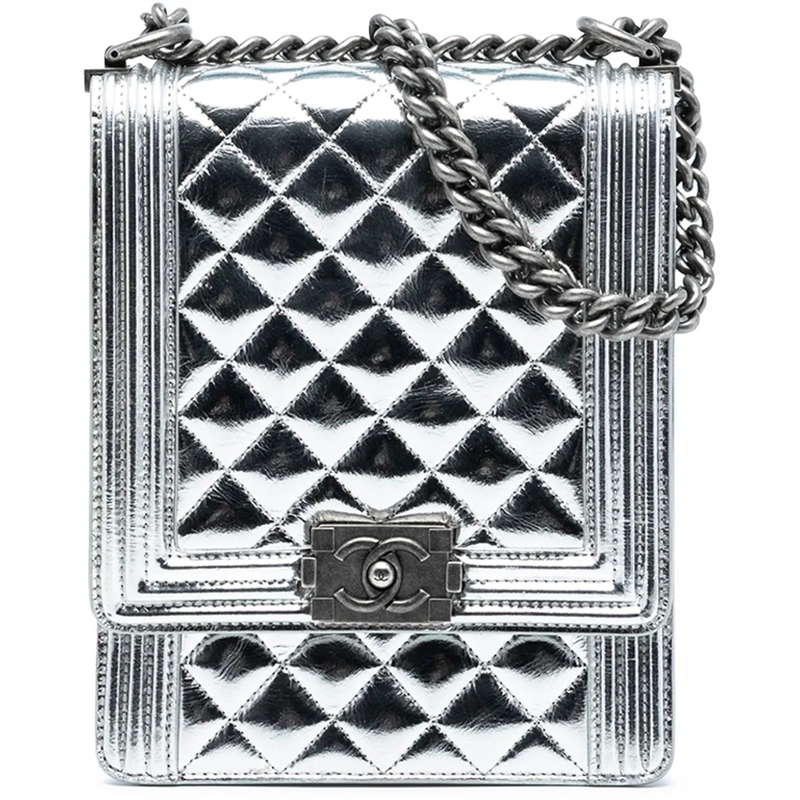 Chanel Schultertasche Quilted Metallic Calfskin North South Boy Flap silber