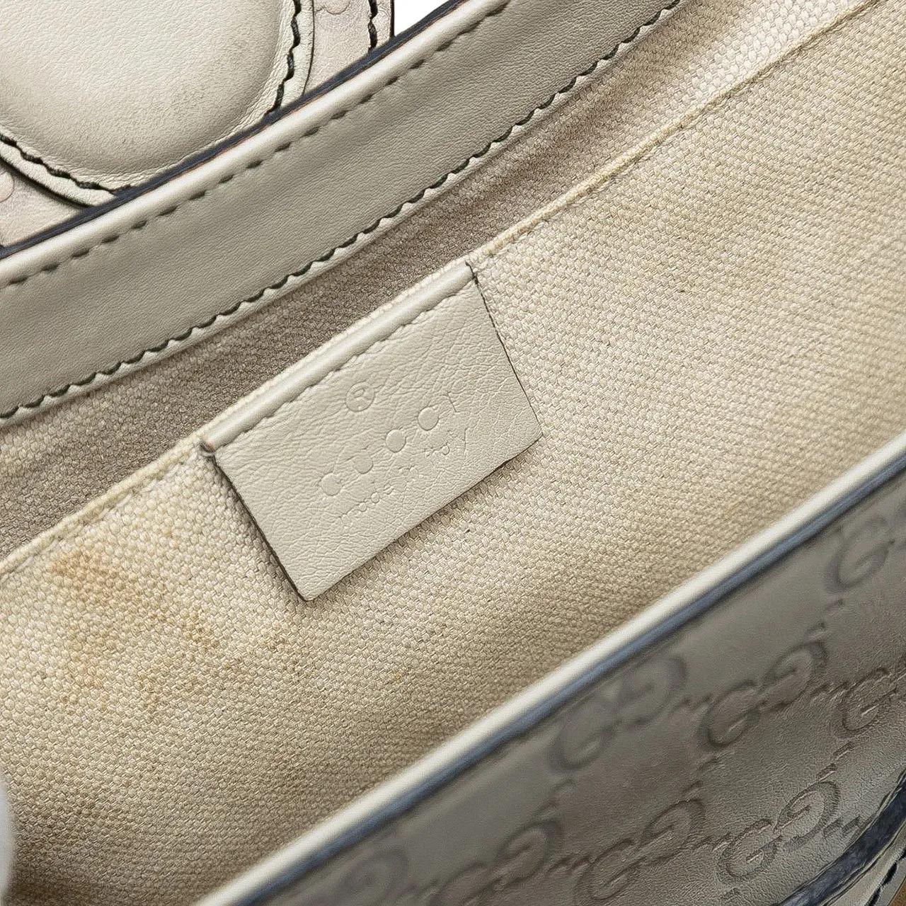 Thumbnail - Gucci Hobo Bags - Medium Guccissima Emily Shoulder Bag - Gr. unisize - in Grau - für Damen