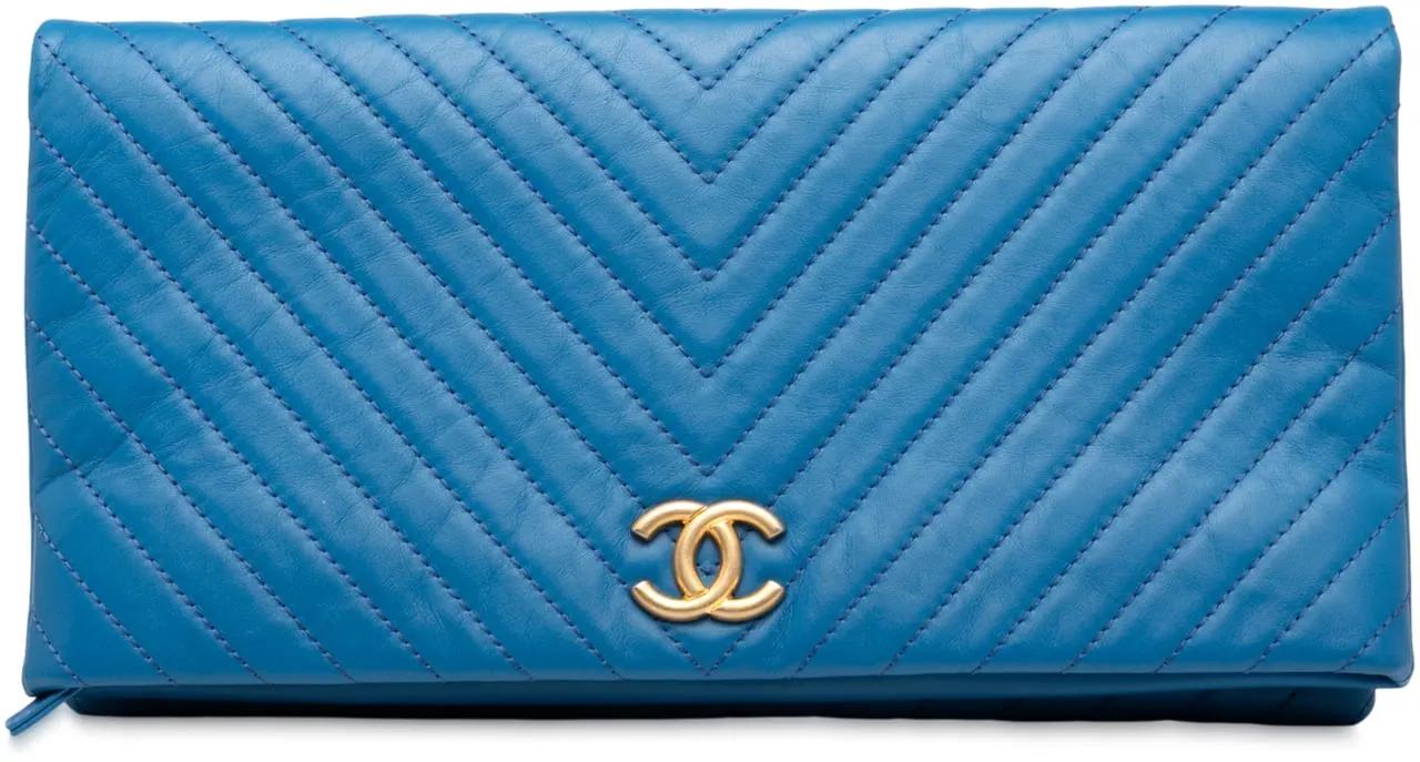 Chanel Clutches - CC Chevron Lambskin Fold Over Clutch - Gr. unisize - in Blau - für Damen