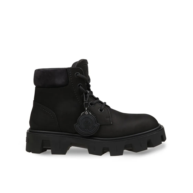Moncler Stiefel Rugged Ankle Boots With Sculpted Lug Sole Black