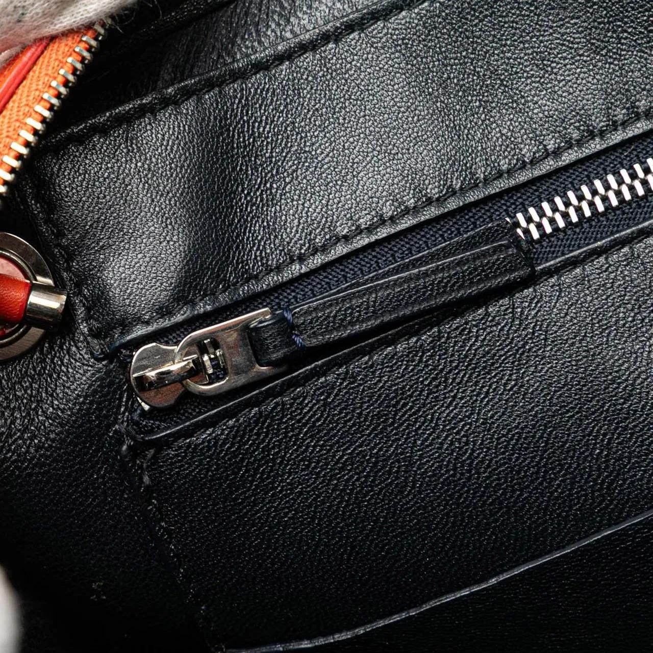 Thumbnail - Celine Hobo Bags - 2013 Leather Side Lock Dragonne Shoulder Bag - Gr. unisize - in Orange - für Damen