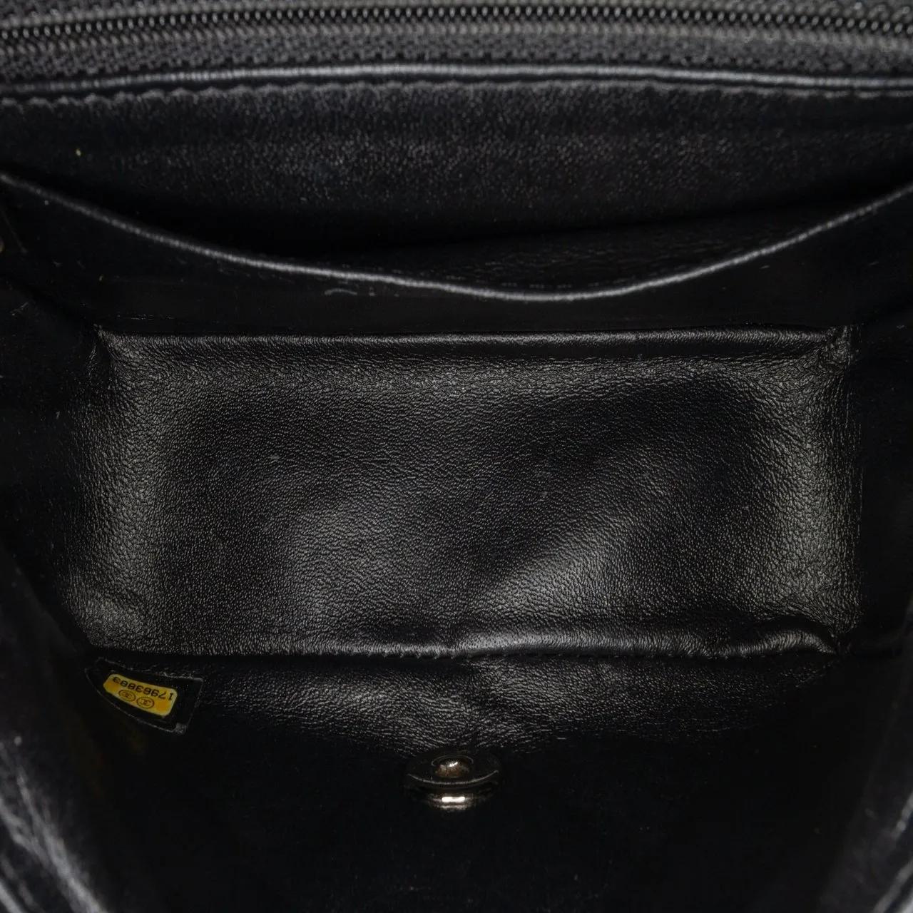 Thumbnail - Chanel Hobo Bags - Mini Square Classic Patent Single Flap - Gr. unisize - in Schwarz - für Damen