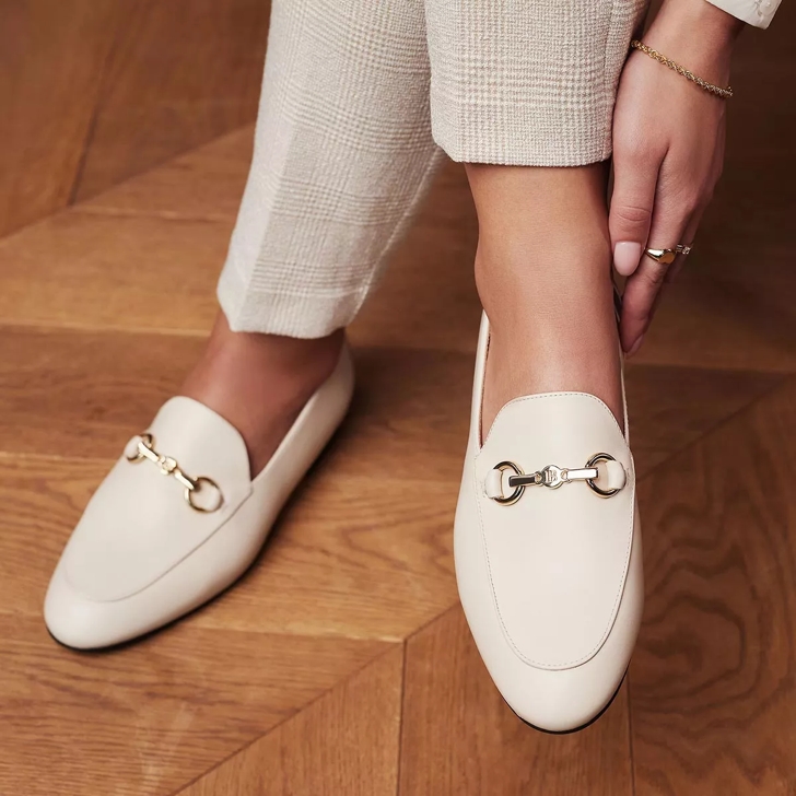 Gucci best sale loafer beige