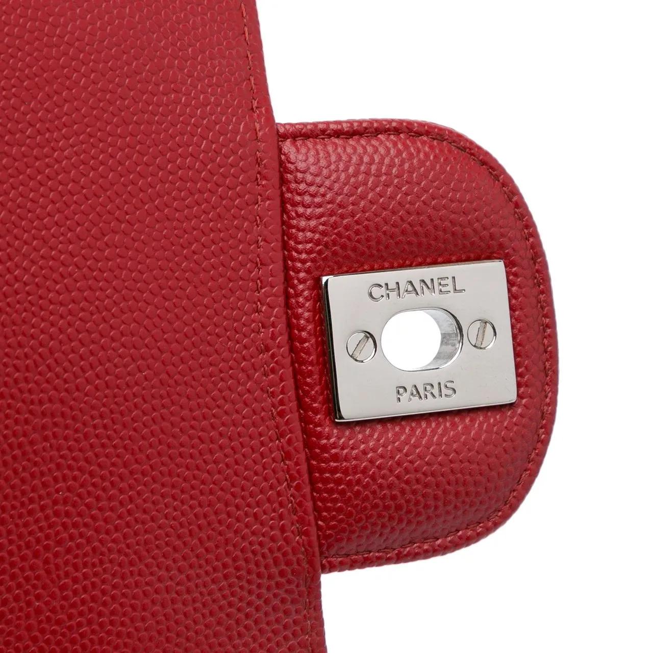Chanel Hobo bags 2016-2017 Medium Classic Chevron Caviar Double Fla in rood