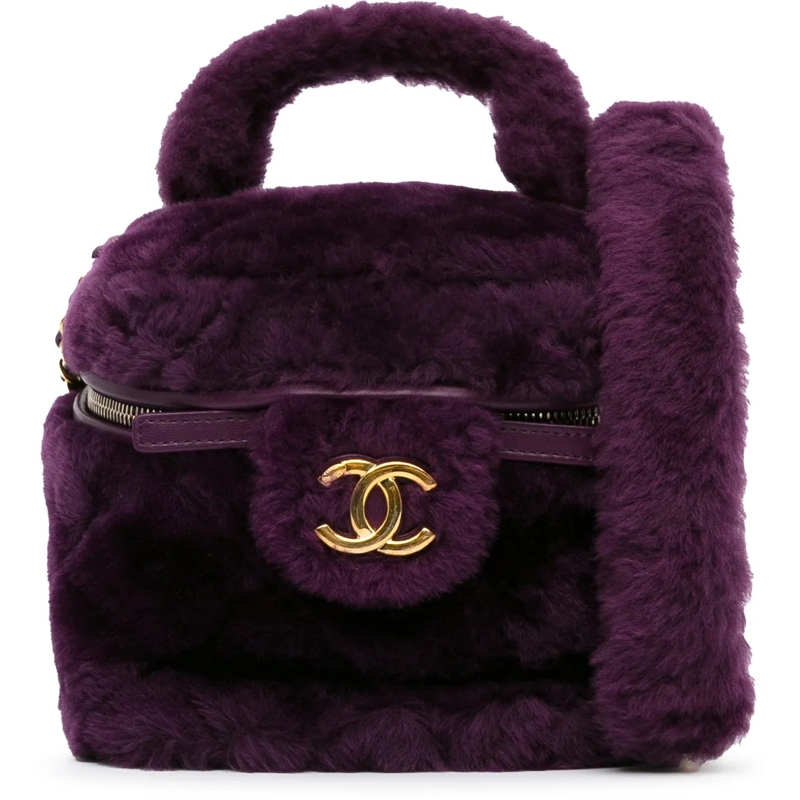 Chanel Schultertasche Small Quilted Shearling Vanity Case lila