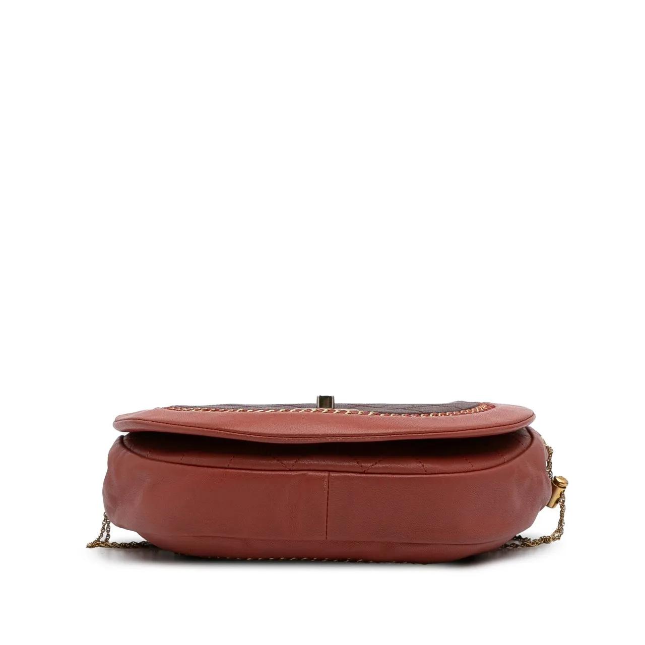 Thumbnail - Chanel Hobo Bags - 2018 Small Quilted Lambskin Chain Detail Saddle Ba - Gr. unisize - in Rot - für Damen