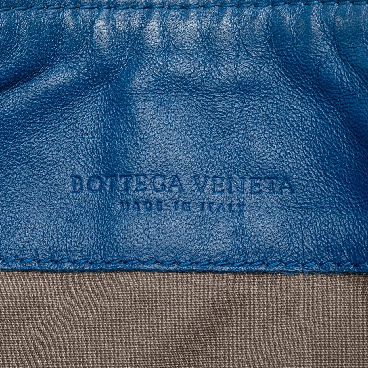 Thumbnail - Bottega Veneta Hobo Bags - Leather Intrecciato Crossbody - Gr. unisize - in Blau - für Damen