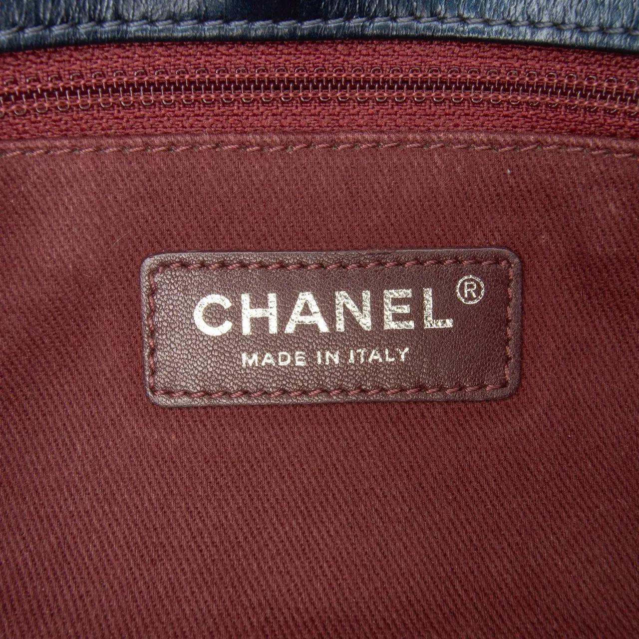 Thumbnail - Chanel Hobo Bags - Quilted Glazed Calfskin Coco Pleats Flap - Gr. unisize - in Blau - für Damen