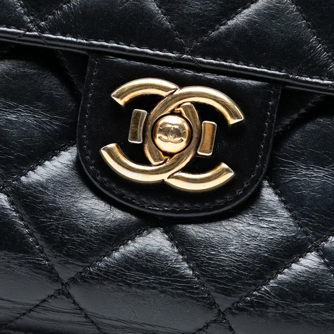 Thumbnail - Chanel Hobo Bags - Large CC Quilted Glazed Calfskin Perfect Edge Flap - Gr. unisize - in Schwarz - für Damen