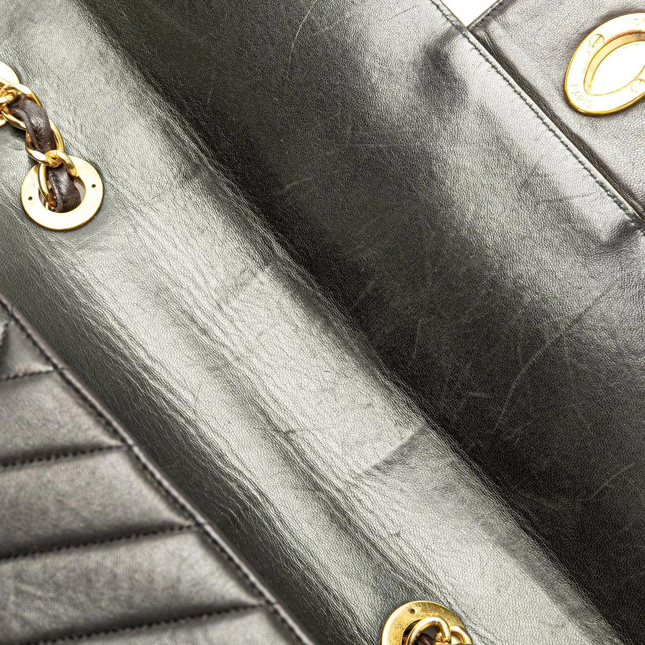 Chanel Hobo bags 1991-1994 Maxi XL Chevron Lambskin Single Flap in bruin