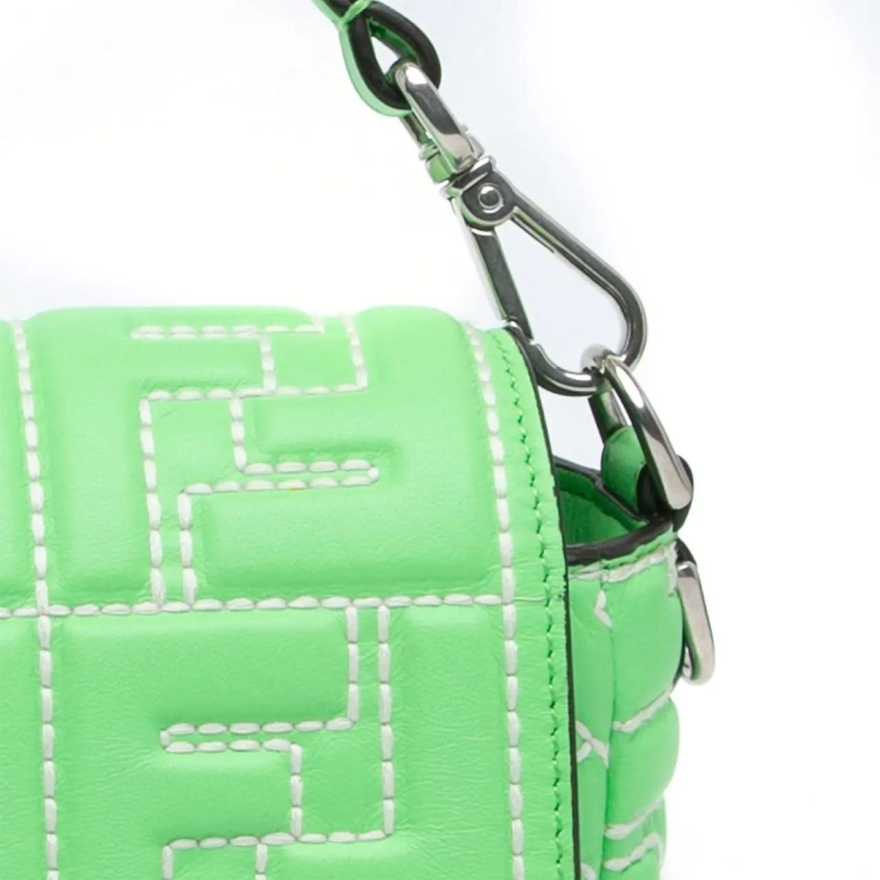 Thumbnail - Fendi Hobo Bags - Zucca Embossed Stitched Leather Baguette Satchel - Gr. unisize - in Grün - für Damen