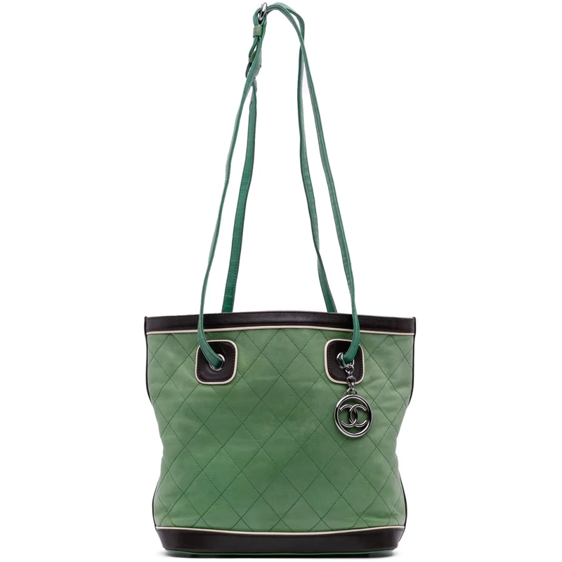 Chanel Shopper CC Quilted Lambskin Country Club Tote grün