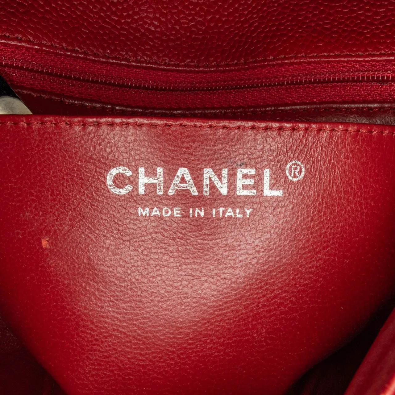 Chanel Hobo bags 2010-2011 Mini Square Classic Caviar Single Flap in rood