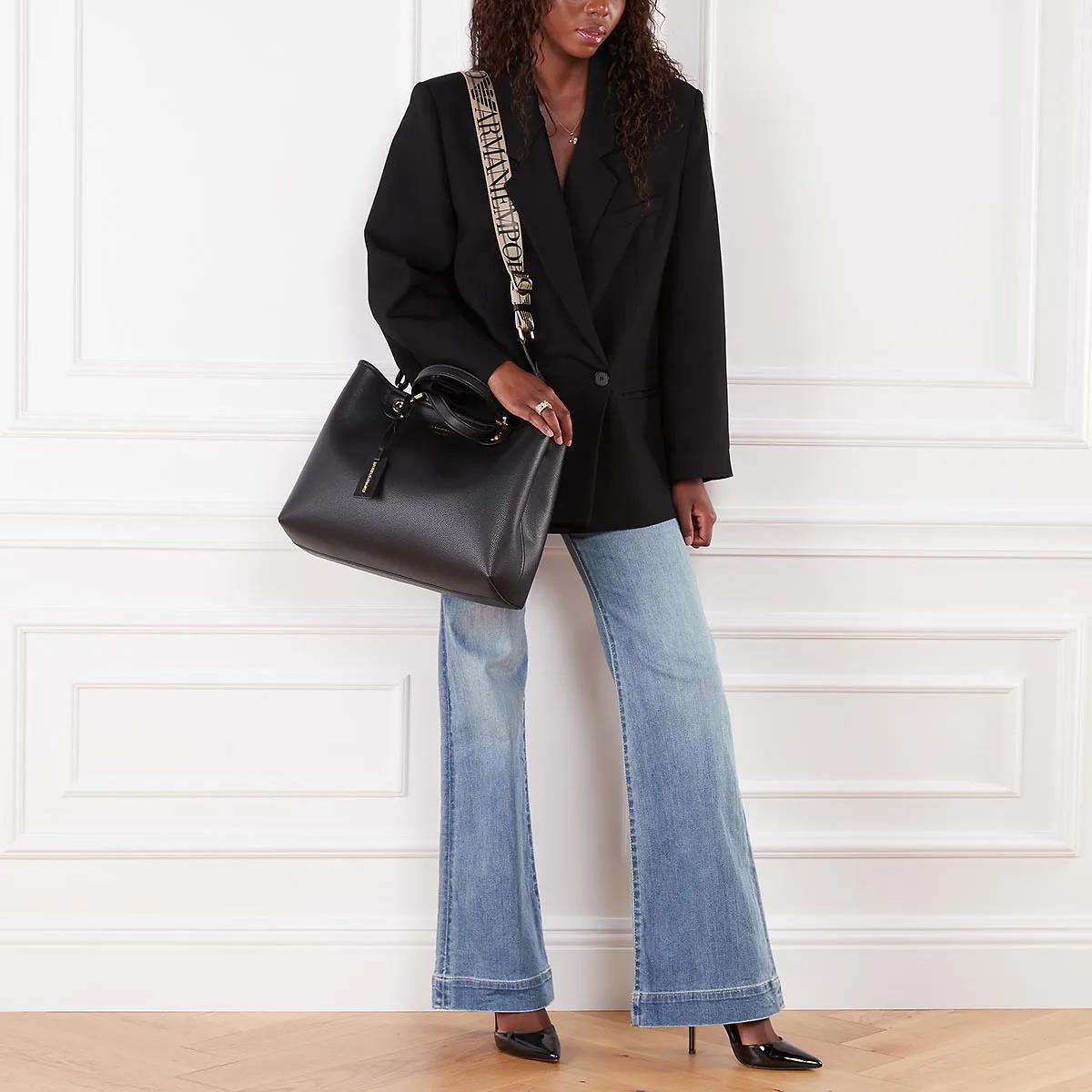 Emporio Armani Shoppers Shopping M Pelle Soft Shopping M Soft Leather in zwart