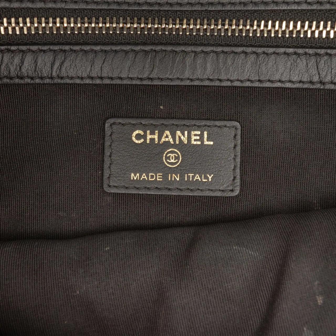 Thumbnail - Chanel Clutches - Medium Quilted Caviar Boy O Case Clutch - Gr. unisize - in Schwarz - für Damen