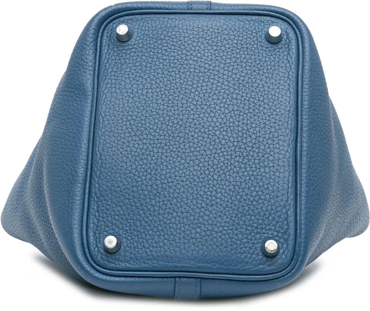 Hermès Totes & shoppers Clemence Picotin Lock 22 in blauw