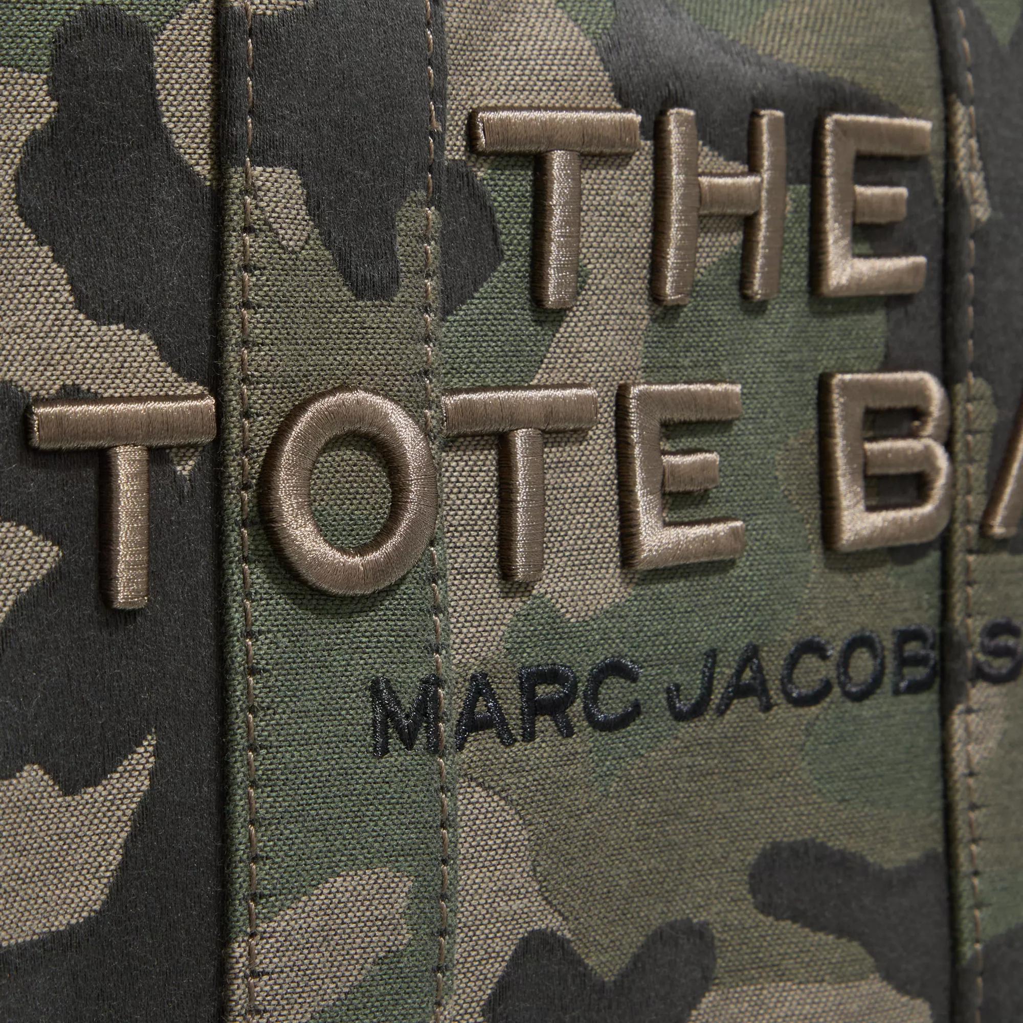 Marc Jacobs Shoppers & Totes The Camo Jacquard Small Tote Bag in groen