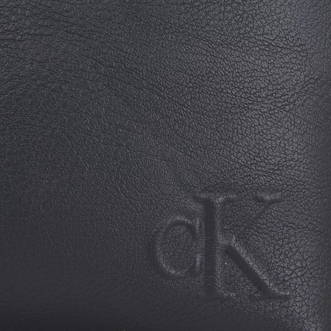 Calvin Klein Crossbody bags Ultralight Schwarze Handtasche K60K61 in zwart