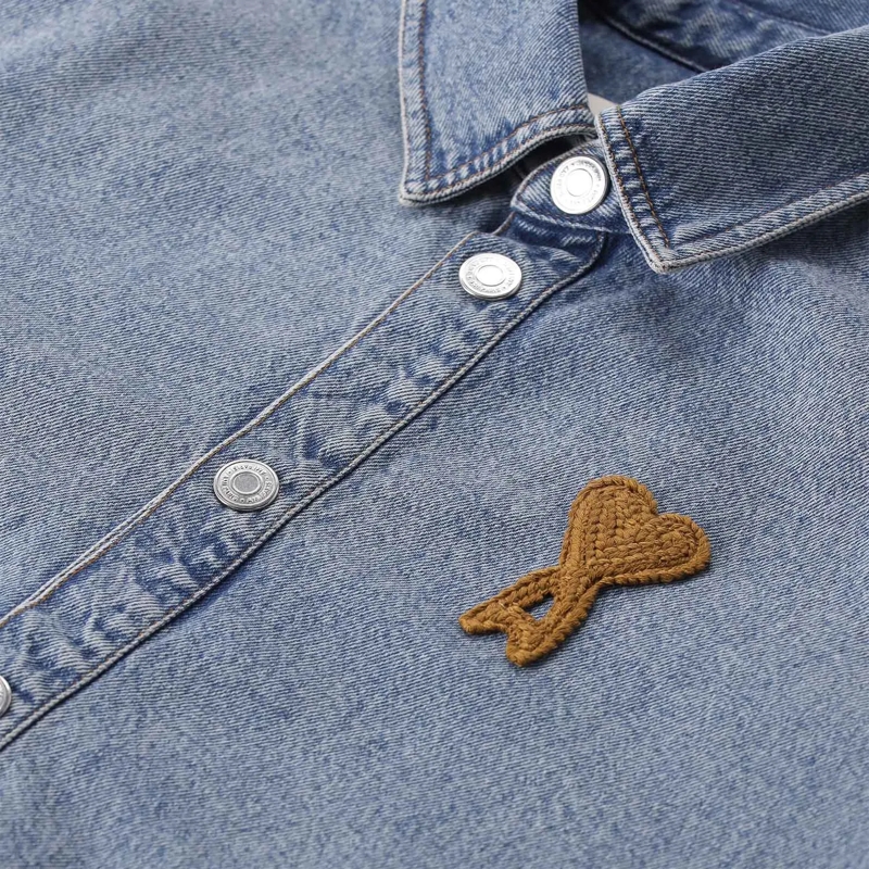 AMI Paris Hemd Denim Shirt With Classic Collar And Embroidered He Grey(Image 6)