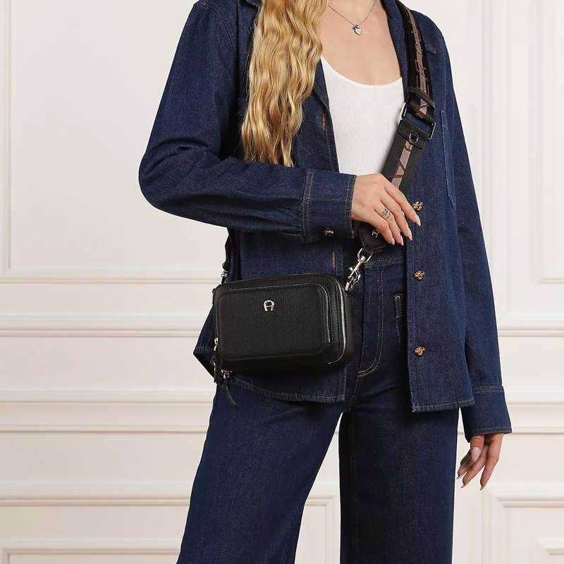 AIGNER Camera Bag Zita Black Coloured (Image 2)