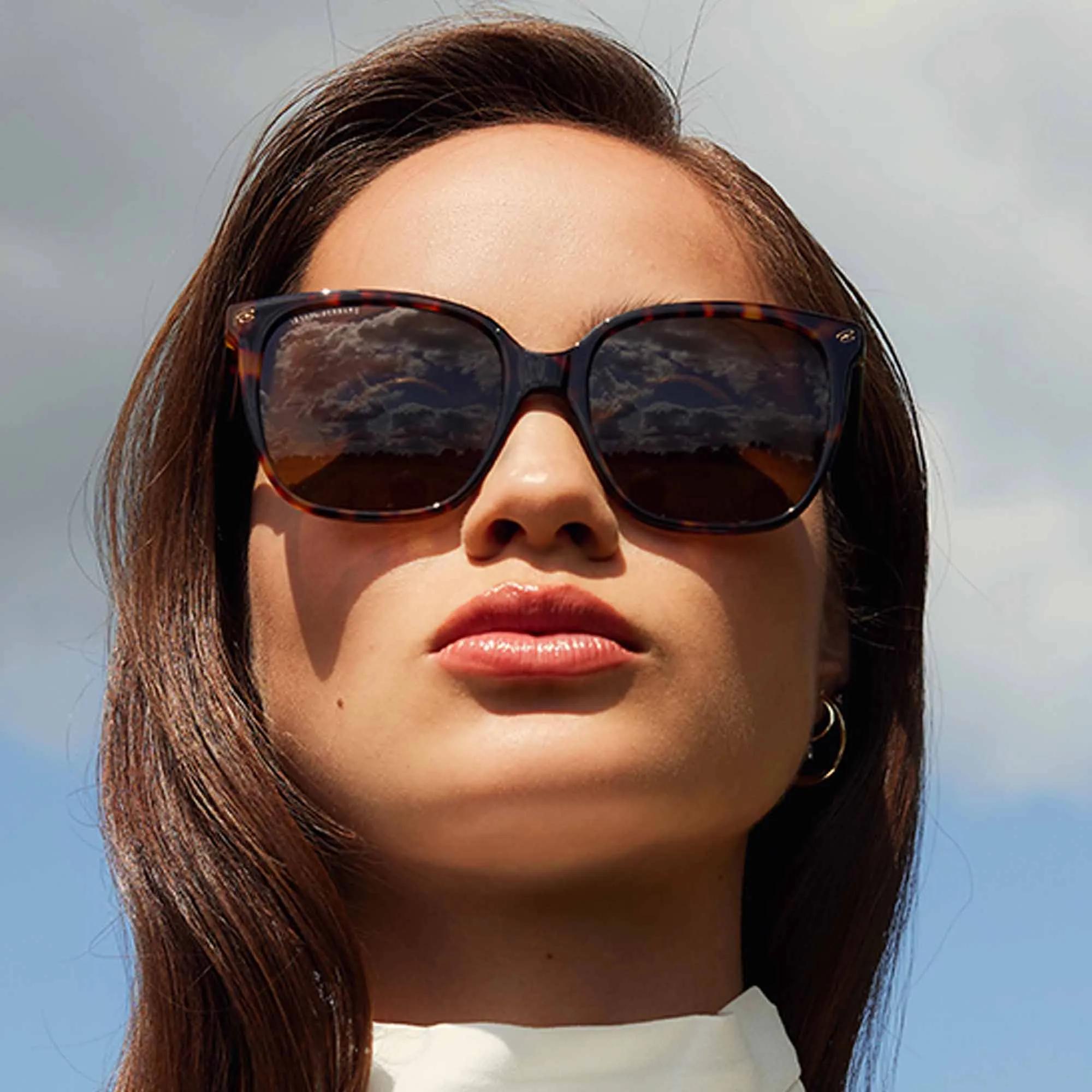 Thumbnail - Isabel Bernard Sonnenbrille - La Villette Raison square sunglasses with brown le - Gr. unisize - in Braun - für Damen