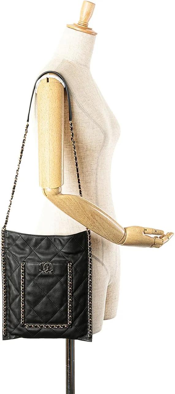 Thumbnail - Chanel Hobo Bags - 2021-2024 Quilted Calfskin Chain Flat Shoulder Bag - Gr. unisize - in Schwarz - für Damen